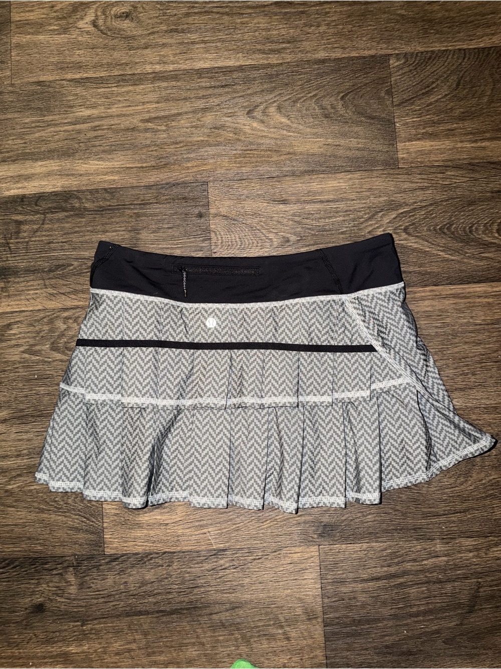 Lululemon Run Pace Setter Skirt 4-way Stretch Herringbone Black/White Size 8
